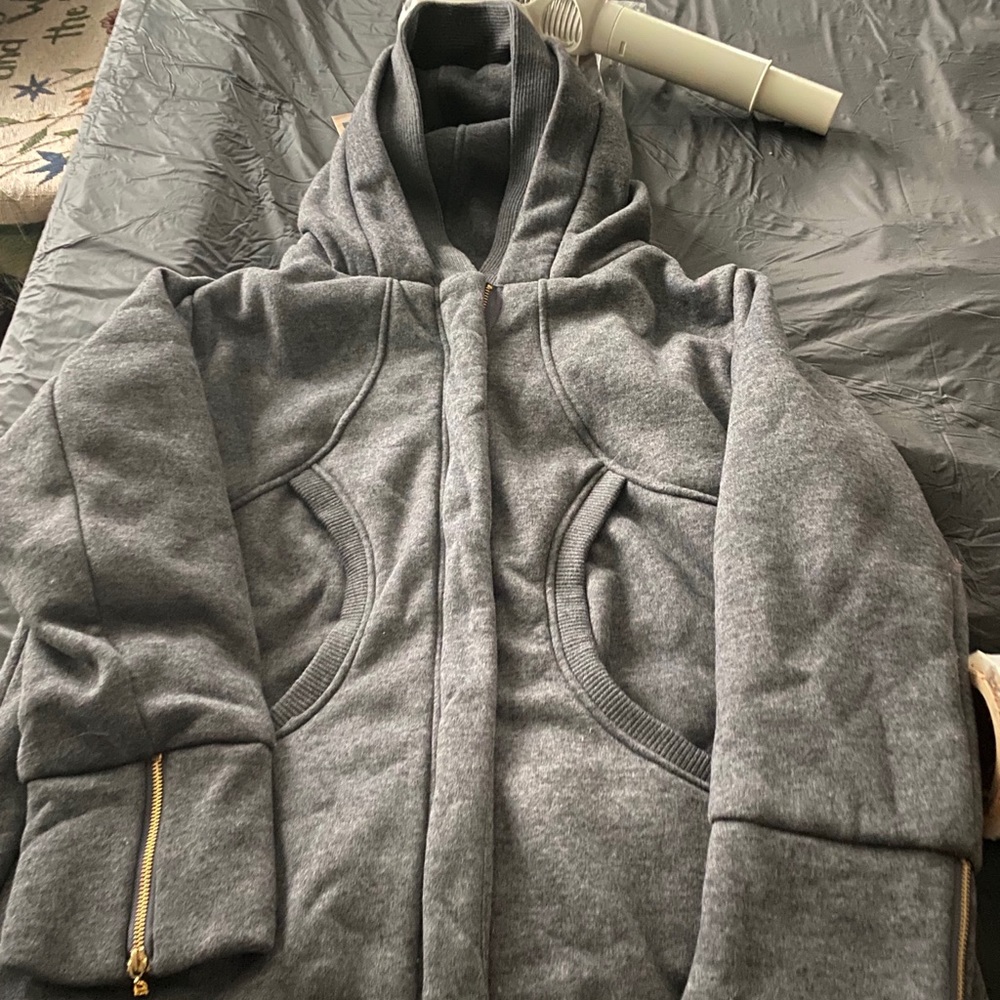 Oversized sweatshirt jacket